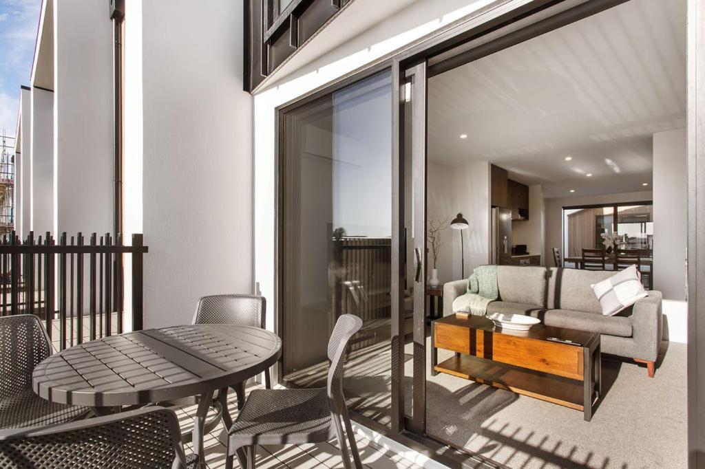 Stylish Brand New Sunny 3Bdrm 3Bth Garage Sleeps 6 Apartment Christchurch Exterior photo